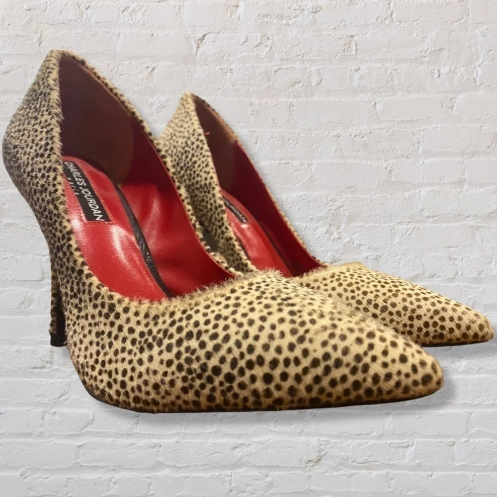 Charles Jourdan animal print pointy toe heels Size: 6